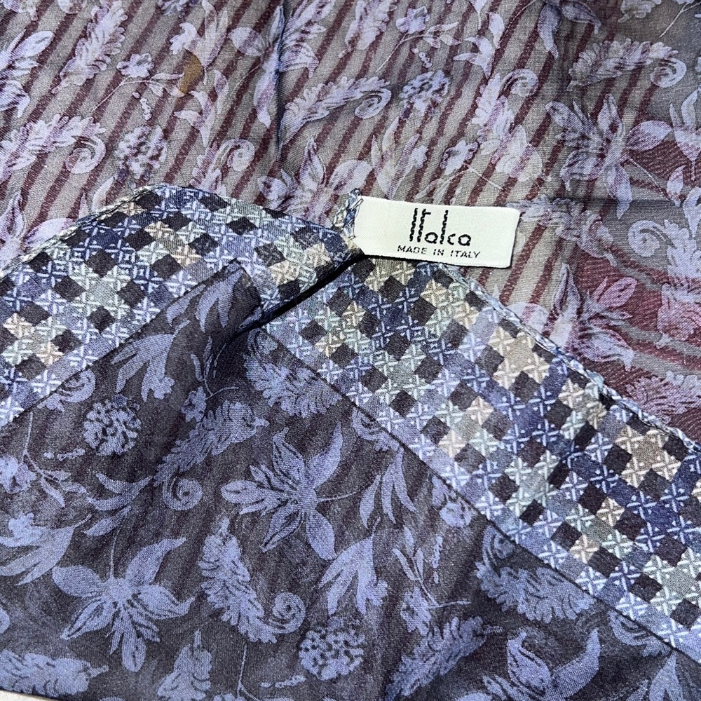 Hand Rolled Italy Vintage Silk Scarf Italca 20” square